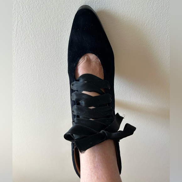 Yves Saint Laurent Black Velvet Shoes - Picture 1 of 7